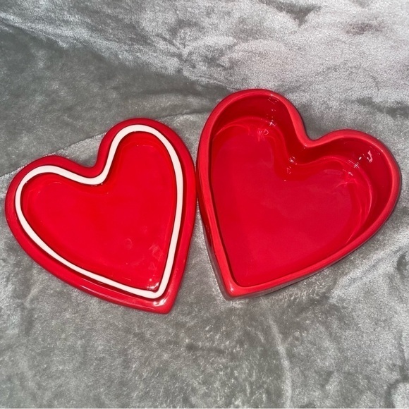 Rae Dunn “LOVE” Red Heart Shaped Jewelry or Trinket Box with White Love Letters - Picture 7 of 12
